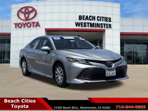 Certified 2020 Toyota Camry LE w/ Preferred Accessory Package image 2