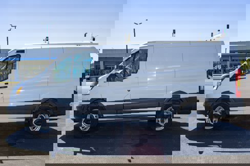 Used 2016 Ford Transit 250 130 Low Roof image 5