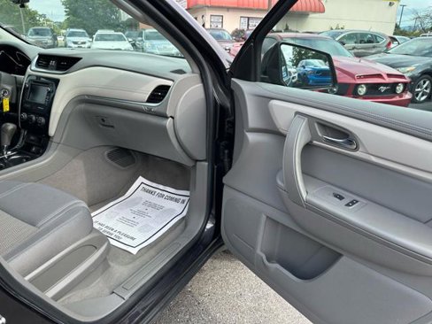 Used 2017 Chevrolet Traverse LT image 21
