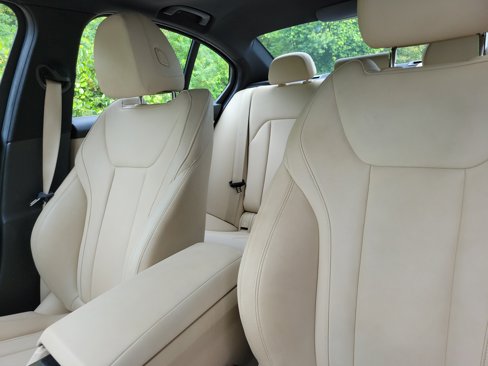 Used 2019 BMW 330i Sedan w/ Premium Package image 15