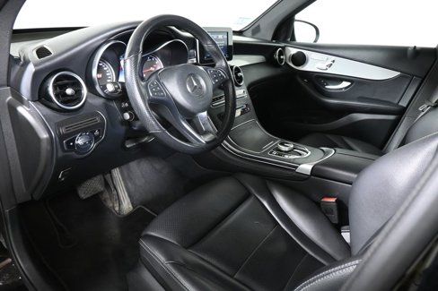Used 2019 Mercedes-Benz GLC 300 4MATIC image 4