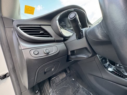 Used 2022 Buick Encore Preferred w/ Safety Package image 20