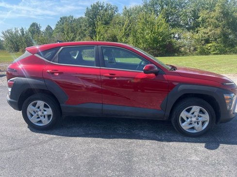 Used 2025 Hyundai Kona SE image 5