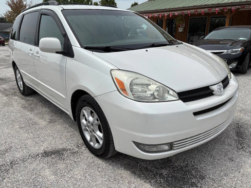 Used 2004 Toyota Sienna XLE Limited image 2