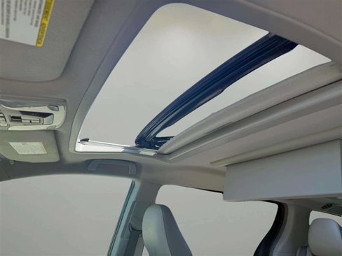 Used 2011 Toyota Sienna Limited image 28