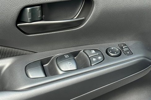 New 2025 Nissan Kicks Play S image 12