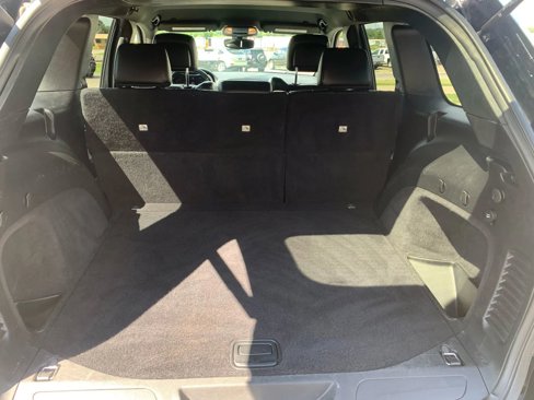 Used 2019 Jeep Grand Cherokee Altitude image 18
