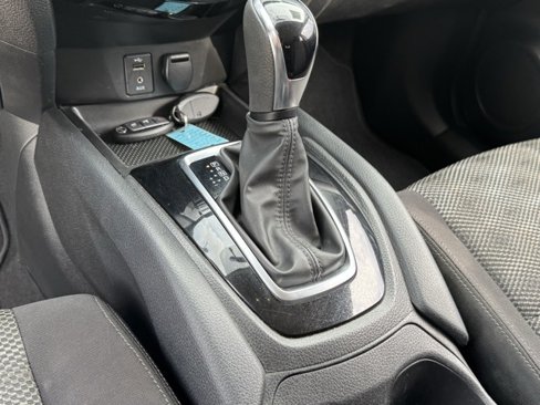 Used 2018 Nissan Rogue Sport SV image 25