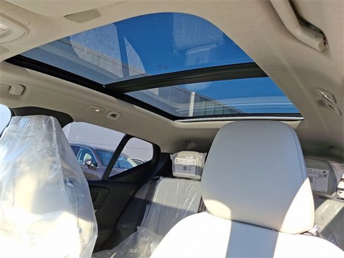New 2025 Volvo XC40 B5 Plus w/ Protection Package Premier image 12