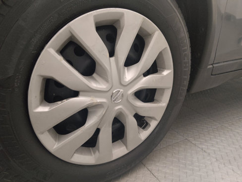 Used 2015 Nissan Rogue S image 31