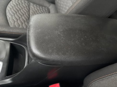 Used 2019 Chevrolet Equinox LT w/ Driver Convenience Package image 17