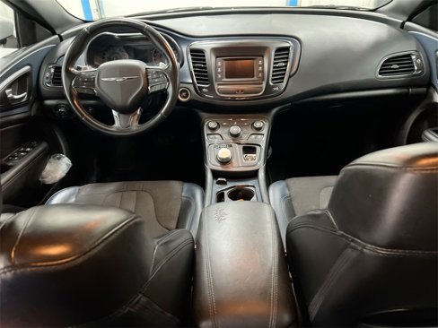 Used 2016 Chrysler 200 S image 10