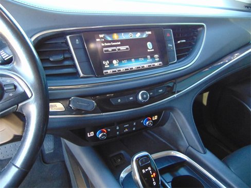 Used 2019 Buick Enclave Essence image 12
