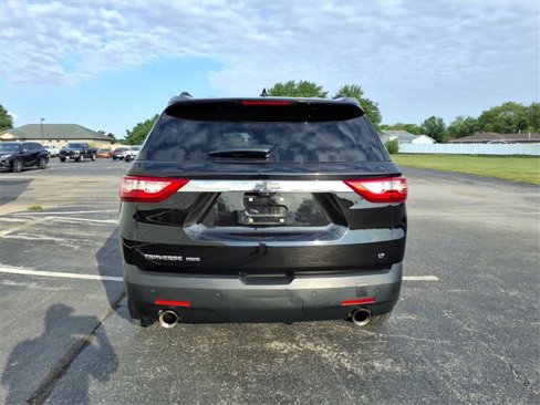 Used 2019 Chevrolet Traverse LT w/ LT Premium Package image 4