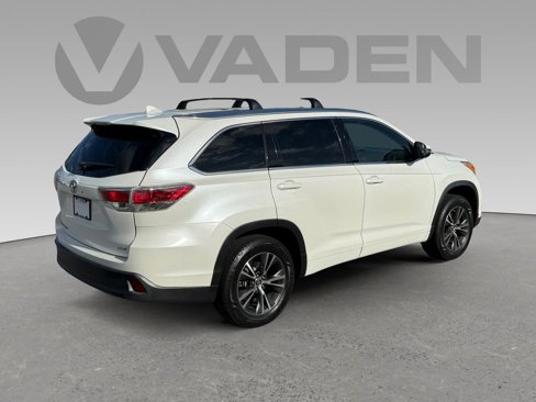 Used 2016 Toyota Highlander XLE image 21