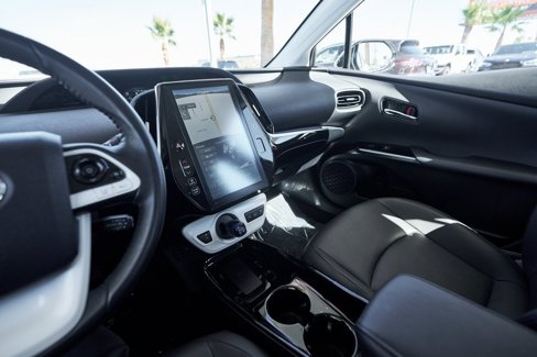 Used 2018 Toyota Prius Prime Premium image 40