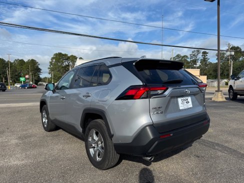 Used 2024 Toyota RAV4 XLE image 8