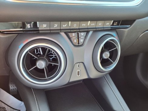 Used 2023 Chevrolet Blazer LT image 29