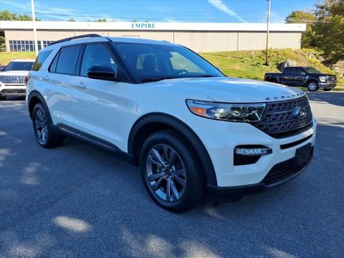 Certified 2022 Ford Explorer XLT w/ Equipment Group 202A image 5