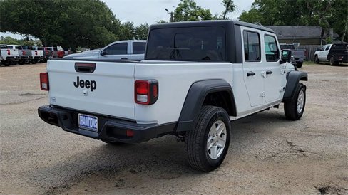 Used 2023 Jeep Gladiator Sport image 8
