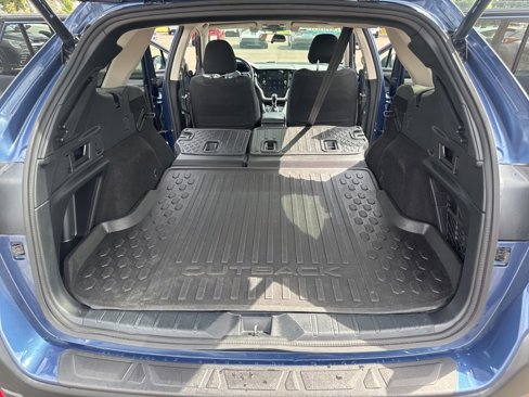 Certified 2022 Subaru Outback Premium image 18