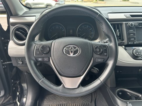 Used 2017 Toyota RAV4 XLE image 8