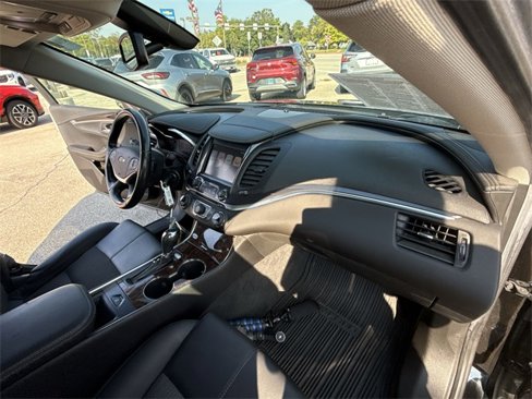 Used 2015 Chevrolet Impala LT w/ Convenience Package image 25