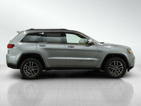 Used 2020 Jeep Grand Cherokee Limited w/ Luxury Group II image 6