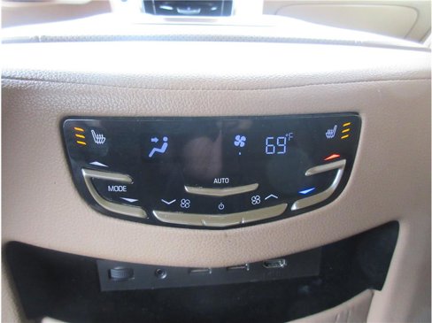 Used 2018 Cadillac Escalade Platinum image 32