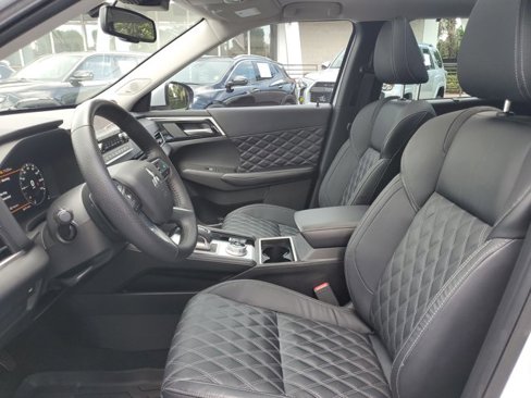 Used 2023 Mitsubishi Outlander SEL image 61
