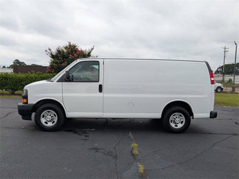 Used 2020 Chevrolet Express 2500 image 6
