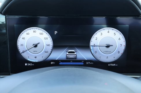 Used 2023 Hyundai Elantra Limited image 12