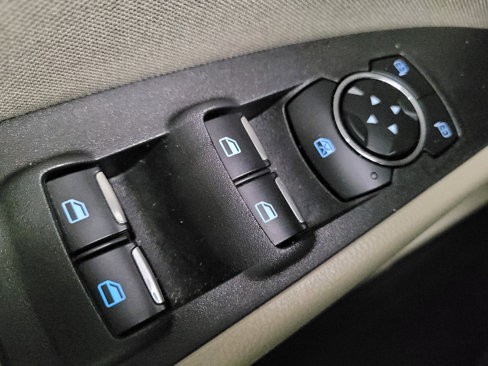 Used 2020 Ford Fusion SE w/ Fleet SE Value Package image 27