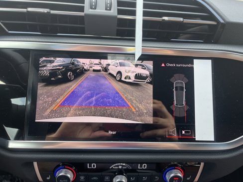 New 2025 Audi Q3 2.0T Premium image 11