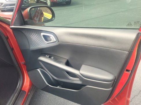 Used 2021 Kia Soul S image 13
