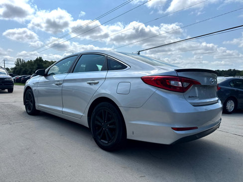 Used 2015 Hyundai Sonata SE image 8