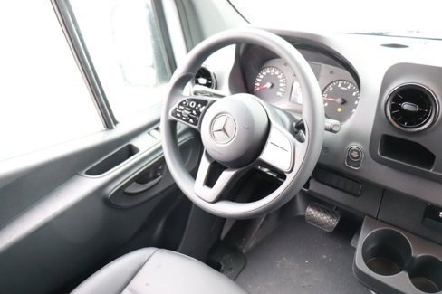 Used 2022 Mercedes-Benz Sprinter 2500 image 15