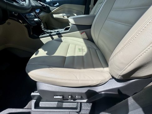 Used 2018 Ford Escape Titanium w/ Ford Safe & Smart Package image 24