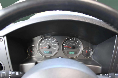 Used 2006 Jeep Commander 4WD image 19