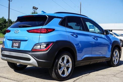 Used 2022 Hyundai Kona SEL image 4