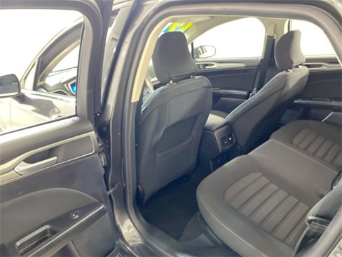 Used 2019 Ford Fusion SE image 29