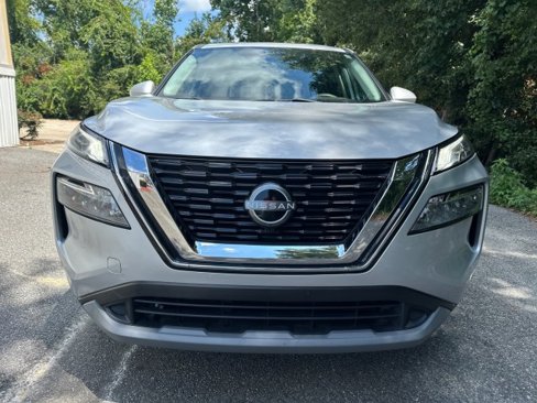 Used 2023 Nissan Rogue SV image 8