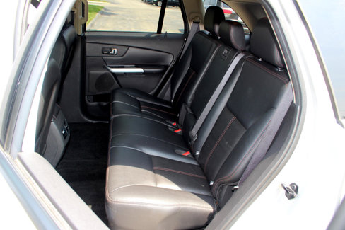 Used 2013 Ford Edge SEL image 32