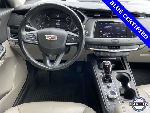 Used 2021 Cadillac XT4 Premium Luxury image 12