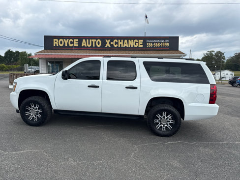 Used 2008 Chevrolet Suburban 2500 w/ Skid Plate Package image 4