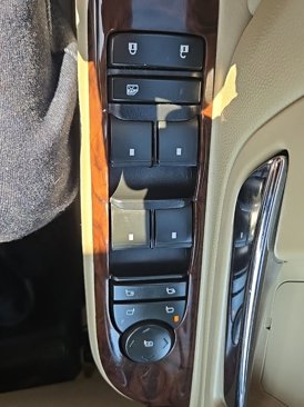 Used 2012 Cadillac Escalade ESV Luxury image 35