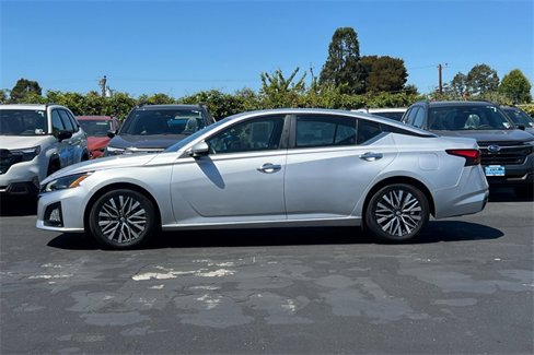Used 2023 Nissan Altima 2.5 SV image 7