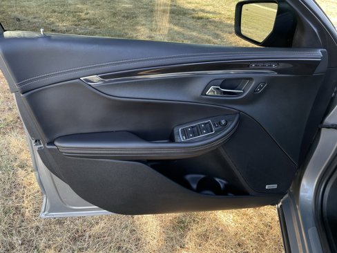 Used 2017 Chevrolet Impala Premier w/ Enhanced Convenience Package image 11