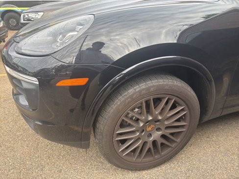 Used 2017 Porsche Cayenne image 6