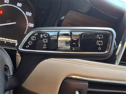 Used 2020 Lincoln Corsair Reserve w/ Equipment Group 201A image 17